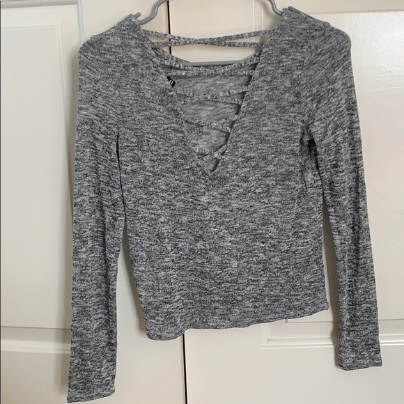 H&M Grey Long Sleeve Top - Picture 2 of 2